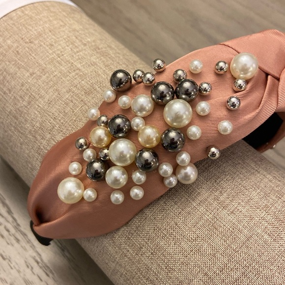 ⭐️ Knot Bow Wide Edge Faux Pearl Embellishment Headband in Mauve - Picture 6 of 9